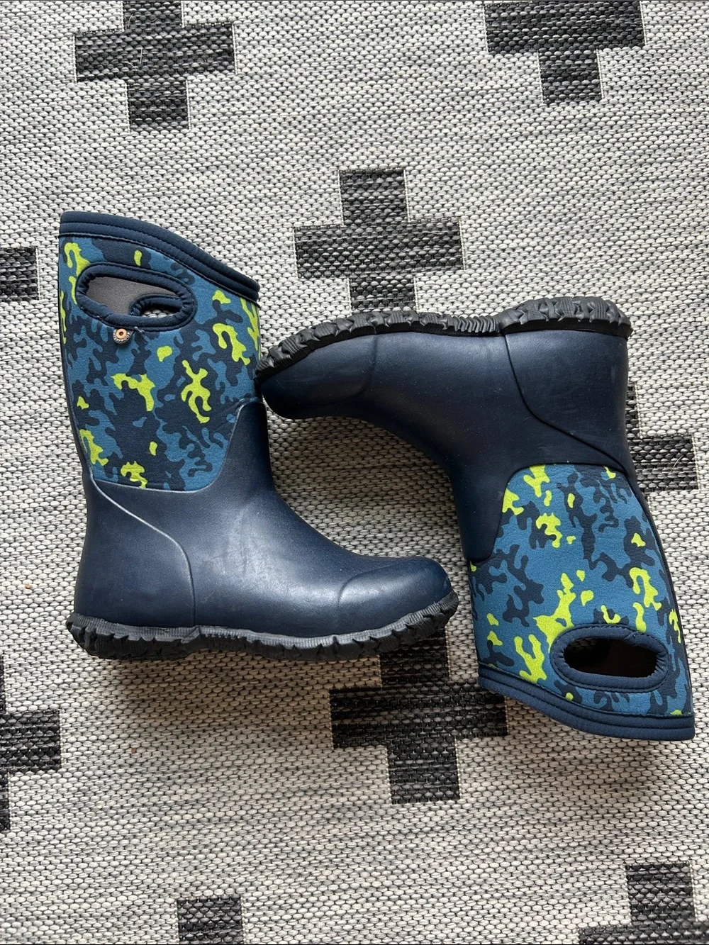 Bogs Kids Navy and Lime Camo Waterproof Rain and Snow Boots